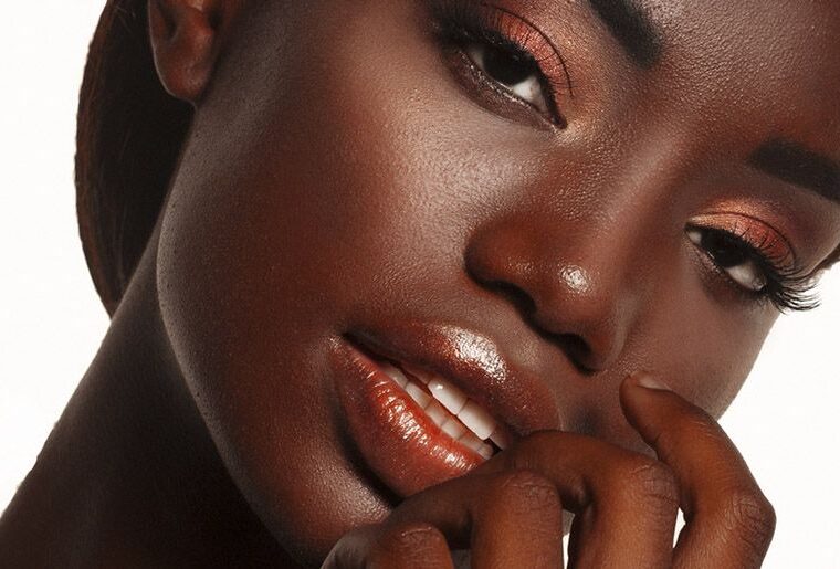 5 astuces de beauté pour les femmes à la peau noire, métisse ou foncée!